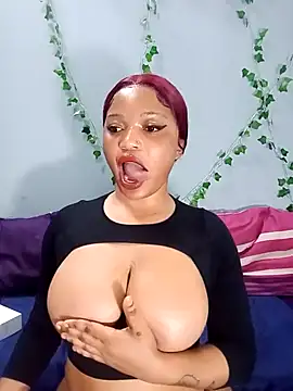 Snapshot of Sugartonguexx chatting on 8, 3, 2025 Sugartonguexx online show from 8, 3, 2025