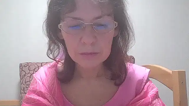 HollyJewel online show from 10, 1, 2025