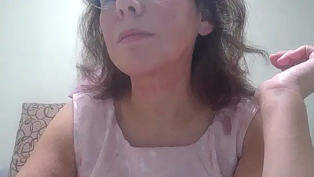 HollyJewel online show from 5, 11, 2025