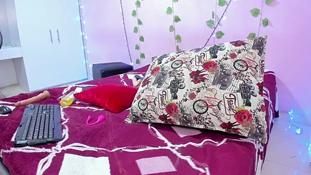 ambersmitx online show from 5, 1, 2025