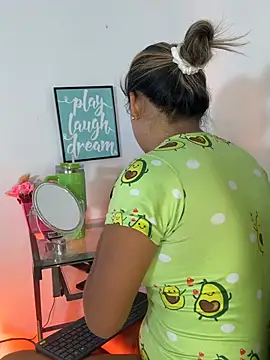 AriannaTorres online show from 14, 4, 2026