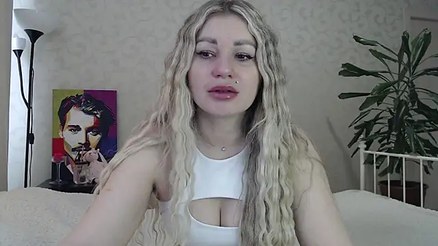 ShyEvaa online show from 22, 4, 2026