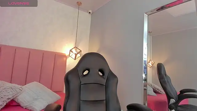 SUNNYCYRUS online show from 19, 9, 2025