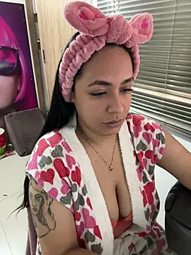 marta201 alfaro online show from 7, 2, 2025