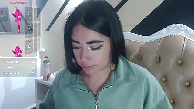 Snapshot of Susy_thomson chatting on 7, 1, 2025 Susy thomson online show from 7, 1, 2025