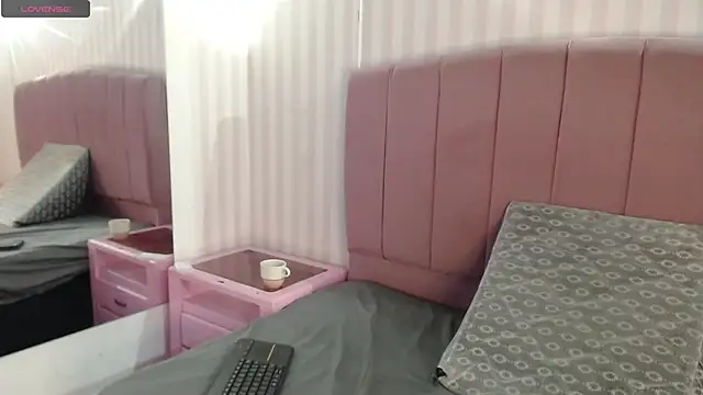 Snapshot of Susy_thomson chatting on 6, 2, 2025 Susy thomson online show from 6, 2, 2025