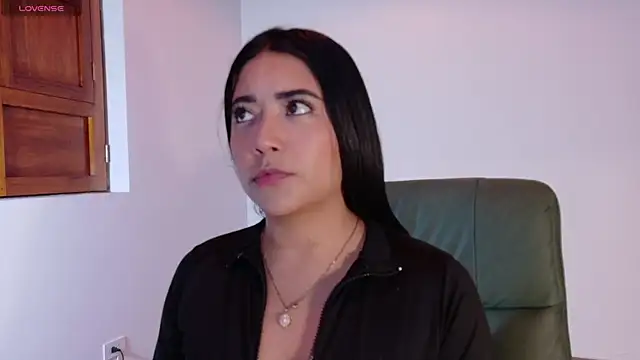 Snapshot of Susy_thomson chatting on 29, 10, 2025 Susy thomson online show from 29, 10, 2025