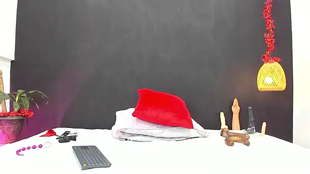 Luna smit08 online show from 6, 10, 2025