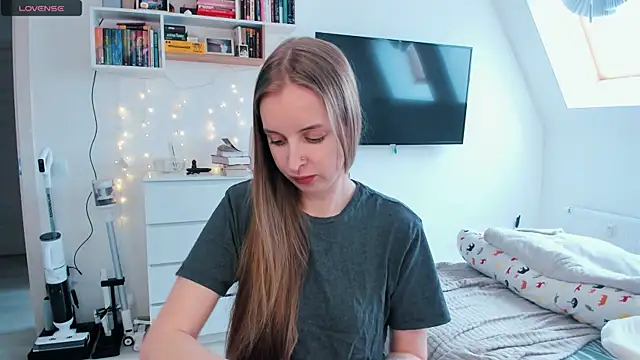 violet blue eyes online show from 30, 4, 2026
