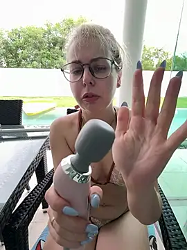 Snapshot of Livewithlucy chatting on 9, 8, 2026 Livewithlucy online show from 9, 8, 2026