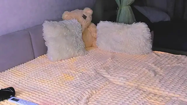 Snapshot of Sweeet_Barbie chatting on 27, 10, 2025 Sweeet Barbie online show from 27, 10, 2025