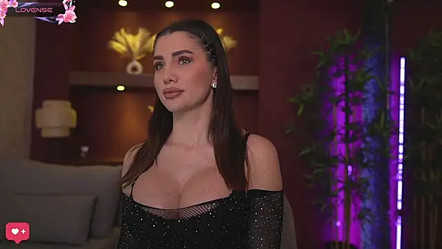 JustinneJade online show from 28, 2, 2025