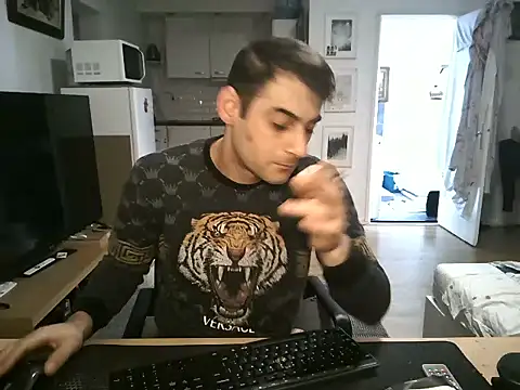 Snapshot of mihaimichael chatting on 7, 6, 2026 mihaimichael online show from 7, 6, 2026