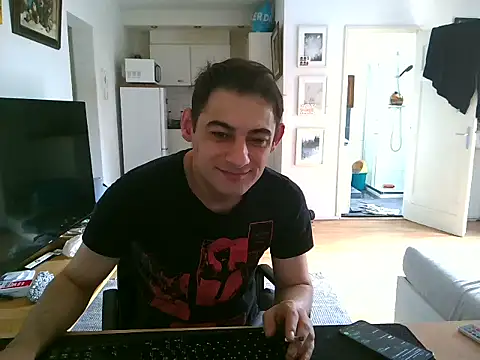 Snapshot of mihaimichael chatting on 12, 6, 2026 mihaimichael online show from 12, 6, 2026