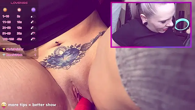 nora the strange online show from 22, 12, 2024