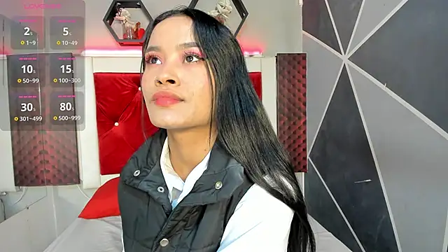 Karoll014 online show from 1, 2, 2025