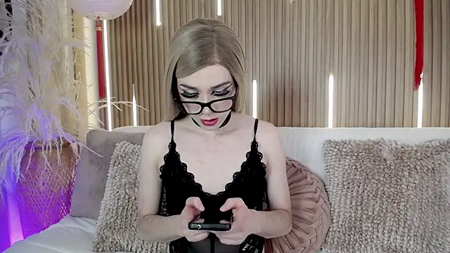 Tayzon Foxxx online show from 28, 4, 2026