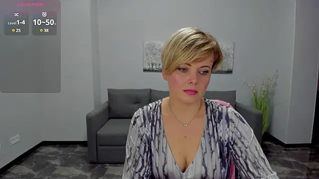 Julia Wilsone online show from 21, 2, 2025