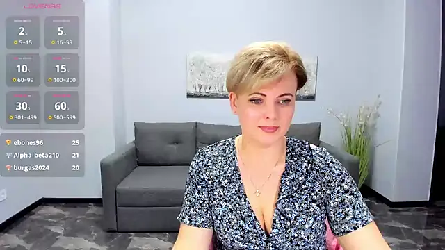 Julia Wilsone online show from 9, 3, 2025