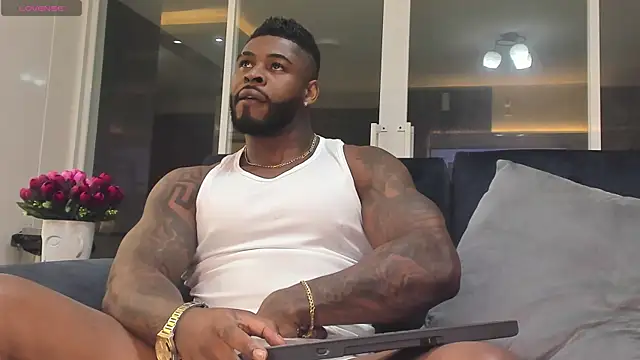 Snapshot of Makonneen chatting on 21, 2, 2025 Makonneen online show from 21, 2, 2025