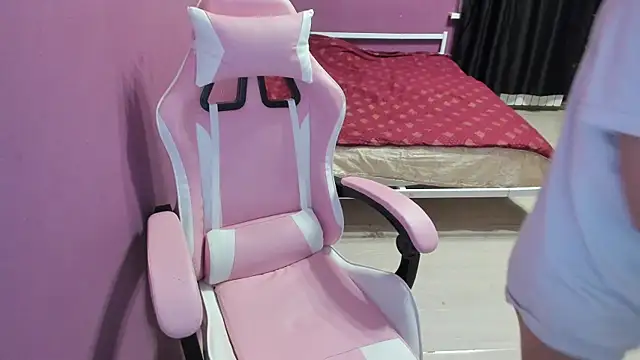 Snapshot of Lika8234 chatting on 25, 9, 2025 Lika8234 online show from 25, 9, 2025