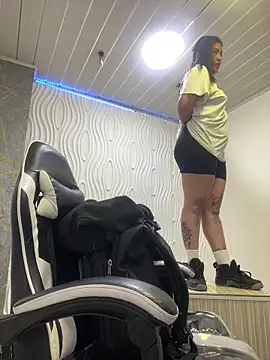  luna torres online show from 21, 4, 2026