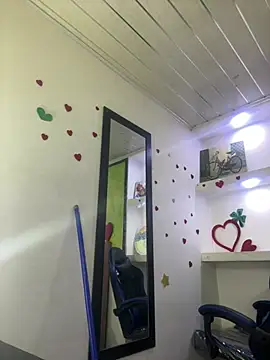  luna torres online show from 28, 4, 2026