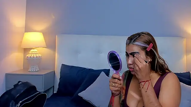 SaraaJhonsonn online show from 5, 10, 2025