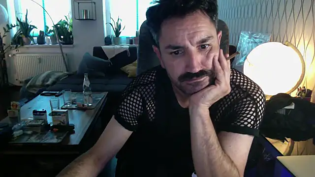 tomz0819 online show from 25, 7, 2026