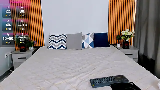 MiaBecky online show from 23, 4, 2026