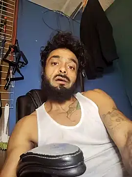 Snapshot of C8L3U chatting on 16, 12, 2024 C8L3U online show from 16, 12, 2024