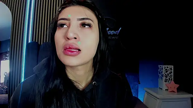 Nicolette ks  online show from 26, 6, 2026