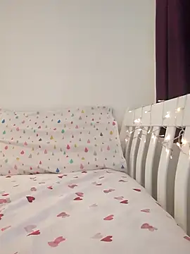 Nancy-Pink online show from 14, 10, 2025