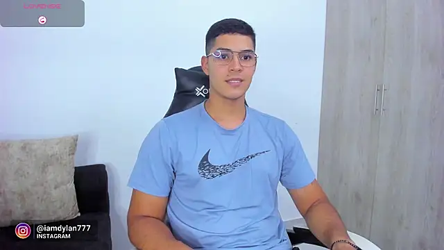 Iamdylan777 online show from 3, 2, 2025