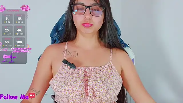 scarlleth  online show from 12, 2, 2026