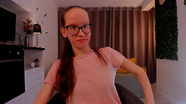 BettyBrowni online show from 1, 3, 2025