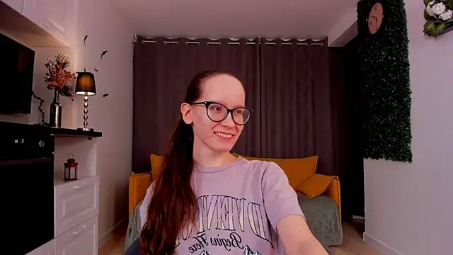 BettyBrowni online show from 4, 3, 2025