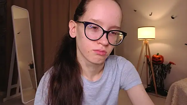 BettyBrowni online show from 3, 12, 2025