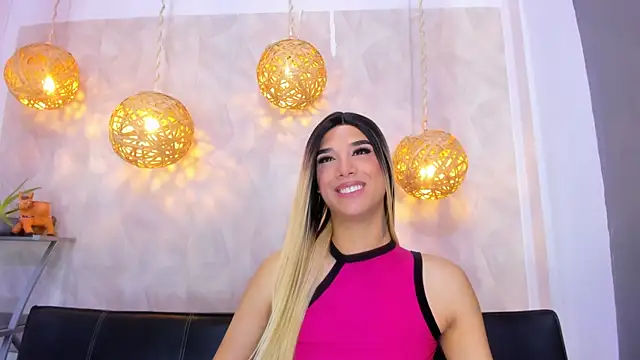 victoria aleia  online show from 28, 1, 2025