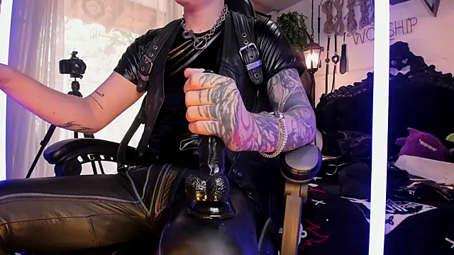 Snapshot of allanhurtss chatting on 6, 12, 2024 allanhurtss online show from 6, 12, 2024