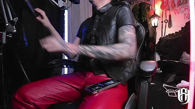 Snapshot of allanhurtss chatting on 24, 12, 2024 allanhurtss online show from 24, 12, 2024