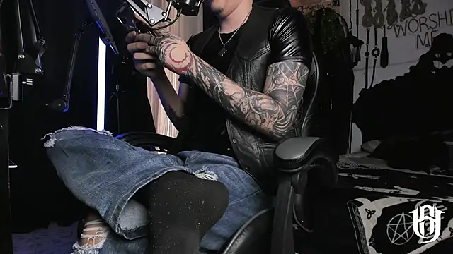 Snapshot of allanhurtss chatting on 1, 1, 2025 allanhurtss online show from 1, 1, 2025