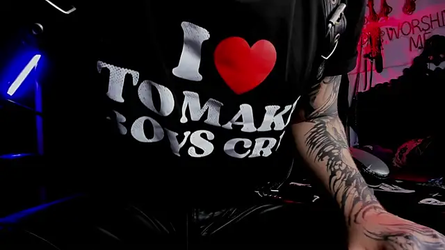 Snapshot of allanhurtss chatting on 4, 10, 2025 allanhurtss online show from 4, 10, 2025