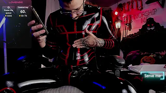 Snapshot of allanhurtss chatting on 19, 11, 2025 allanhurtss online show from 19, 11, 2025