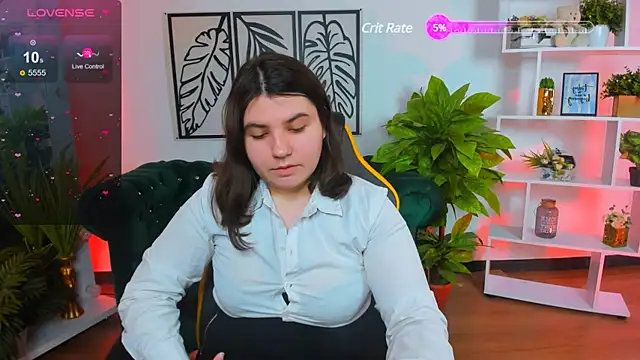 Viola  Shy online show from 5, 3, 2025