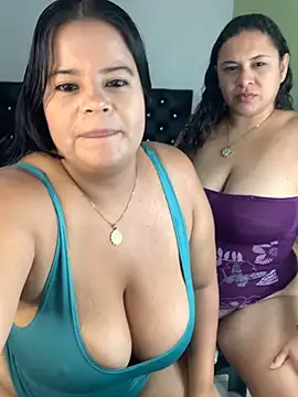 twocurvylatins online show from 12, 7, 2026