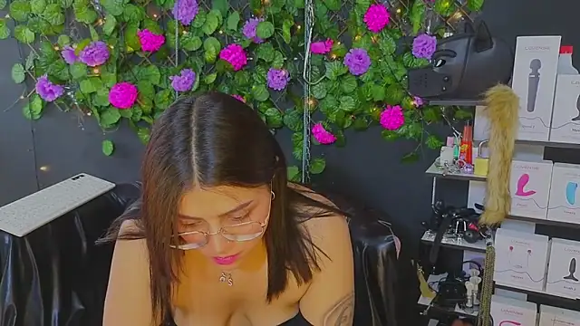 Sweett Mollyy online show from 9, 6, 2026