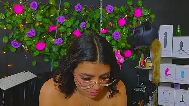 Sweett Mollyy online show from 23, 7, 2026