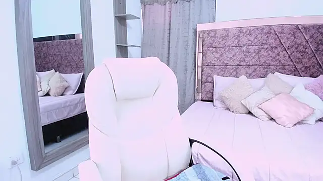  Lakshmi hotx online show from 5, 2, 2025