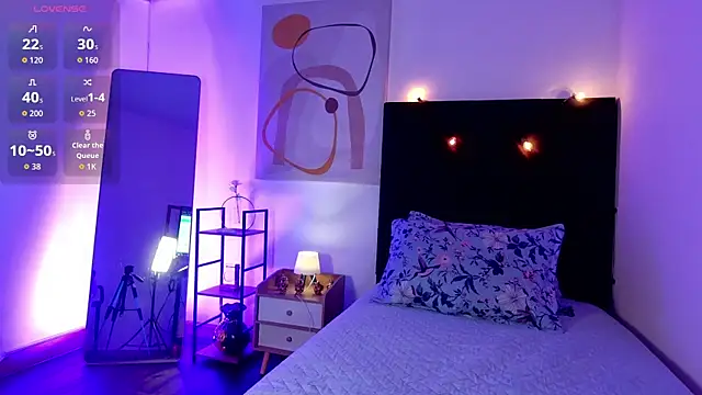 littleebluee online show from 22, 5, 2026